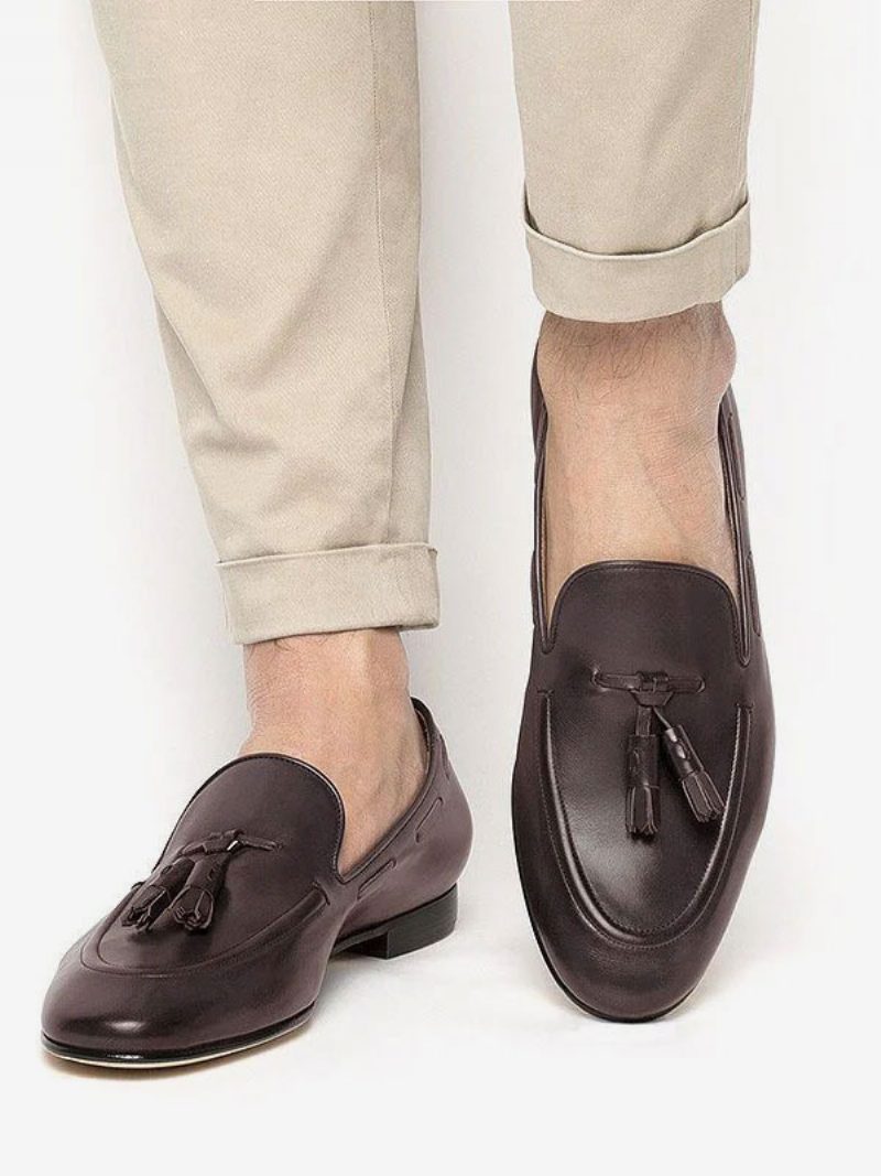 Braune Herren-loafer Mit Runder Zehenpartie Und Quasten Zum Hineinschlüpfen Für Das Kleid Den Bräutigam - Dunkelbraun