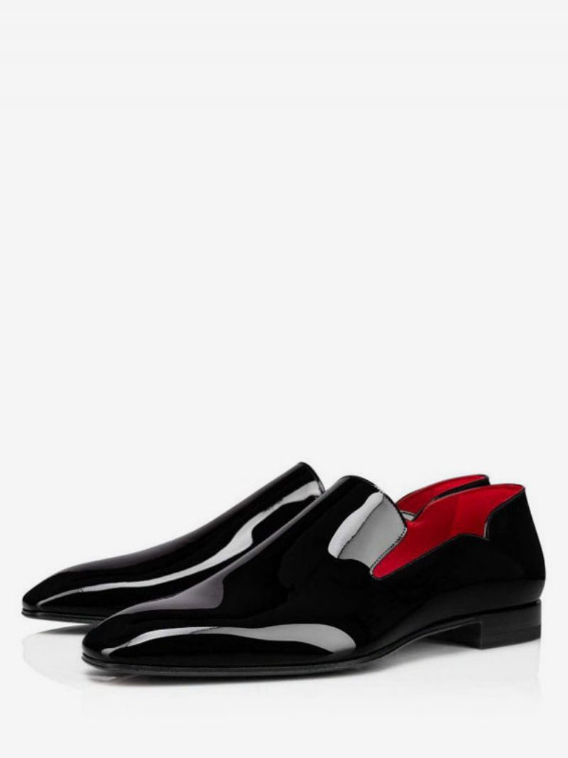 Herren-müßiggänger Mit Cut-outs Slip-on-schuhe Für Abschlussball Party Und Hochzeit Aus Lackleder V-förmigen Kerben