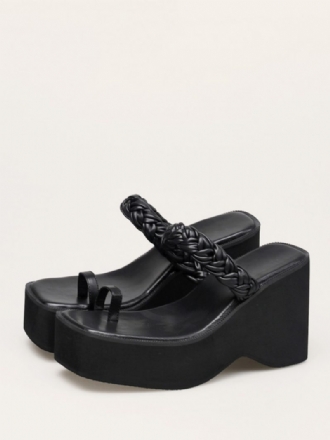 Schwarze Keilpantoffeln Für Damen Zehenschlaufe Plissierter Keilabsatz Slide-sandalen