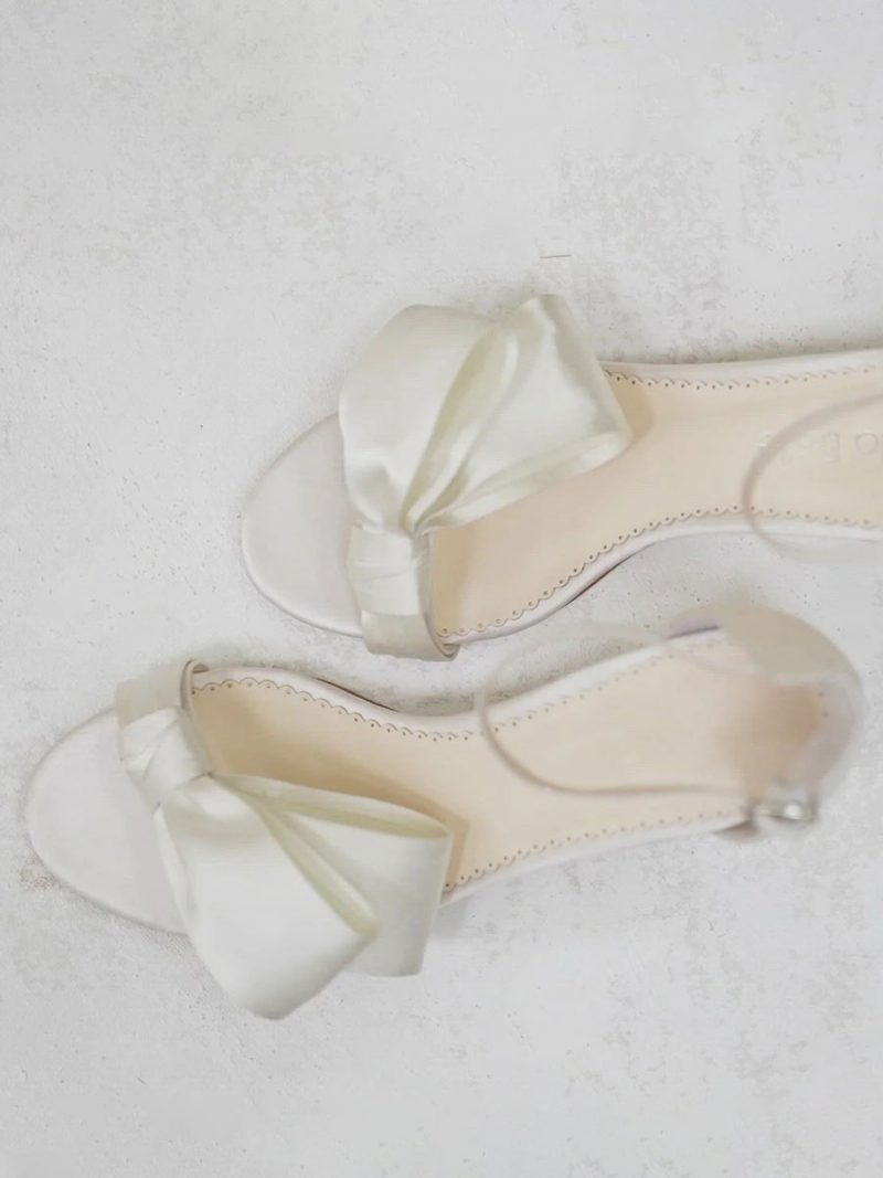 Weiße Brautsandalen Für Damen Satin Elegante Offene Zehenpartie Schleifen Knöchelriemen Blockabsatz Party- Und Hochzeitssandalen - Weiß