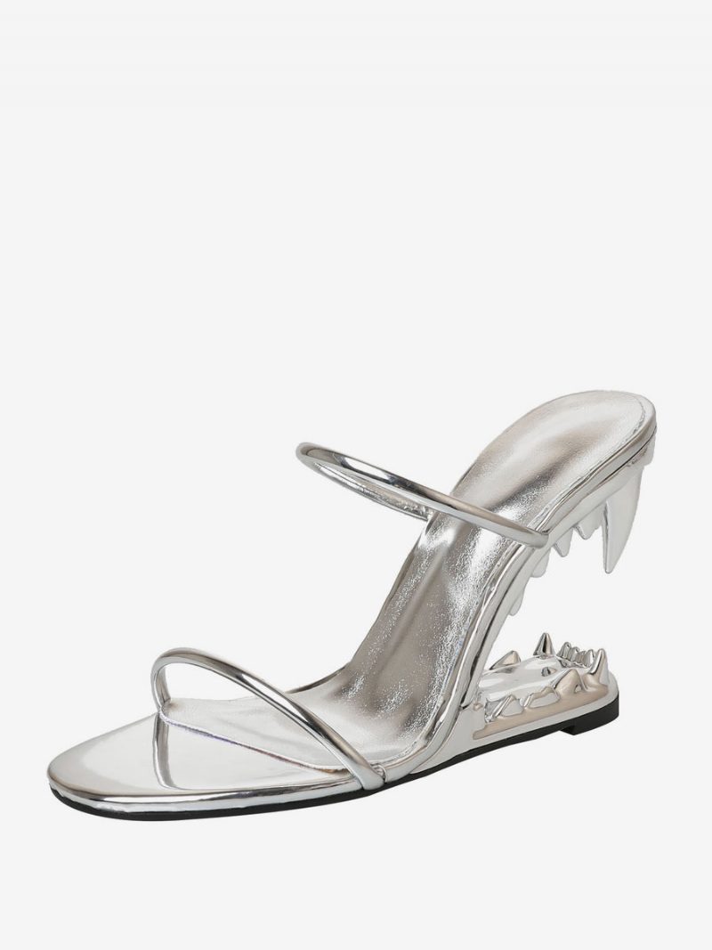 Damen-keilsandalen Aus Schwarzem Pu-leder Mit Sharke-zähne-design - Silber