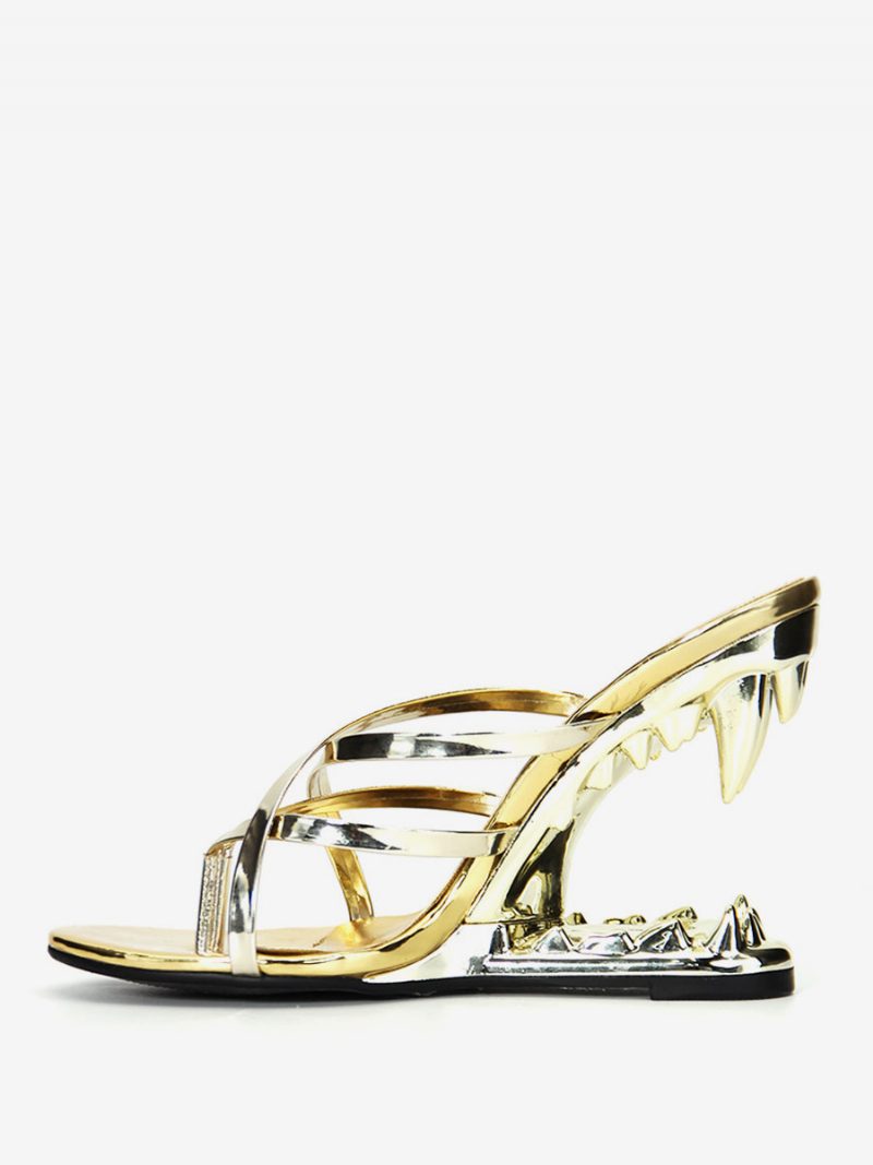 Goldene Damen-keilsandalen Aus Pu-leder Mit Sharke-zähne-design