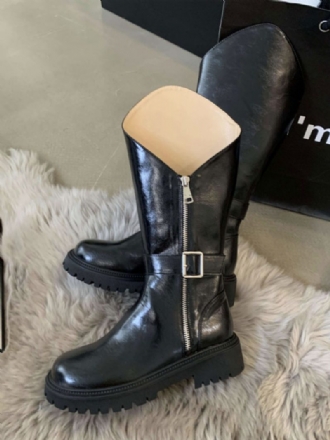 Schwarze Flache Stiefel Für Damen Mit Schnalle Runder Zehenpartie Und Mittelhoher Wade