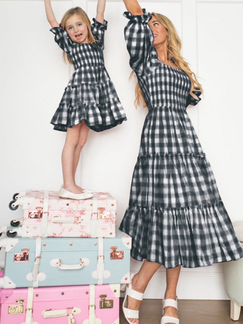 Damen Barbie Pink Gingham Kleid Eltern-kind-kariertes Mittelgroßes Sommerkleid Mit Quadratischem Ausschnitt - Schwarz